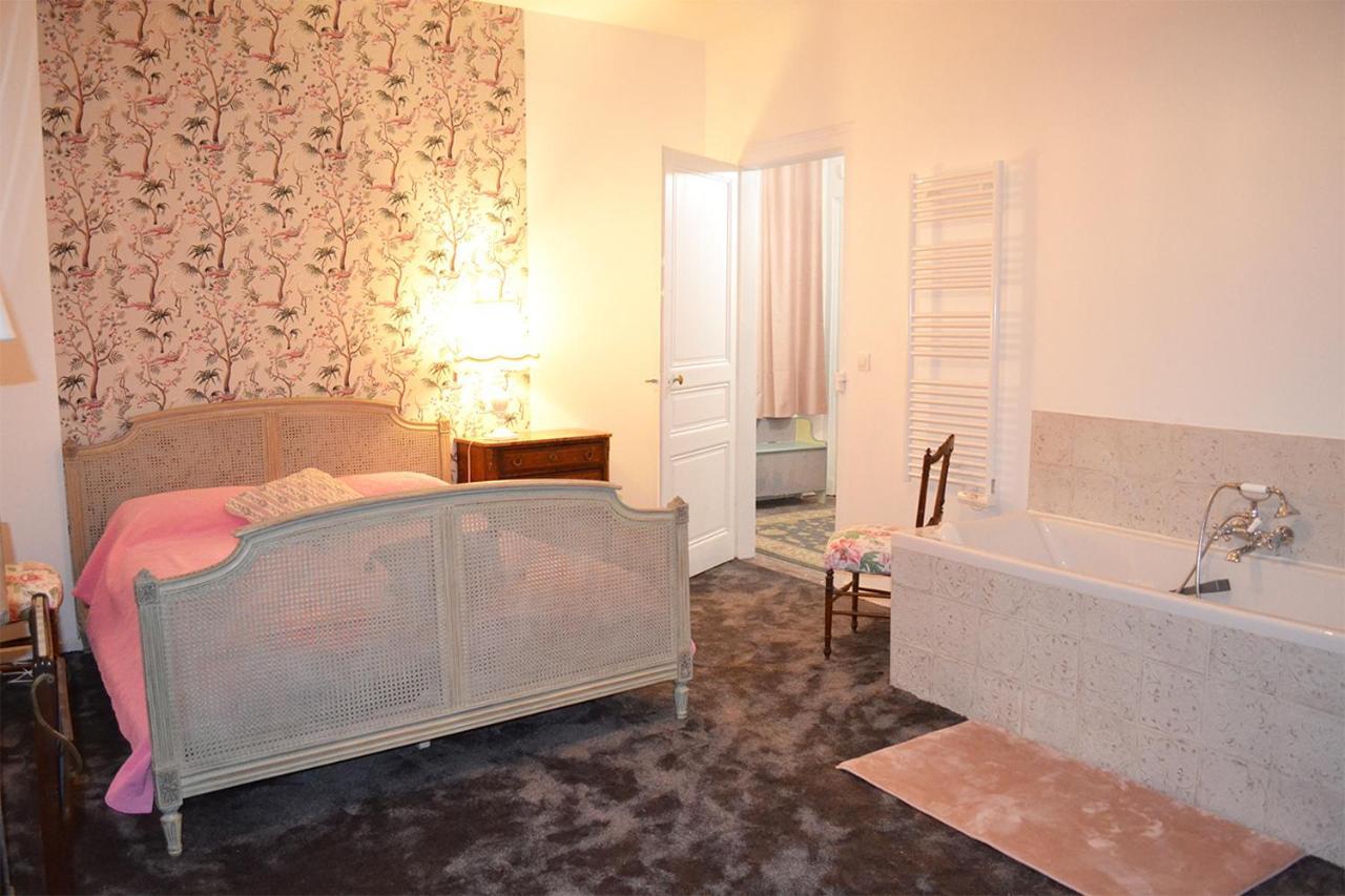 Domaine De L Hyeres Hotel Grandcourt  Bagian luar foto